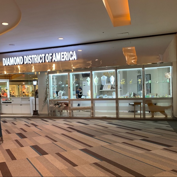 30ctw Diamond braclet set in 18 karat white gold - Picture 3 of 3